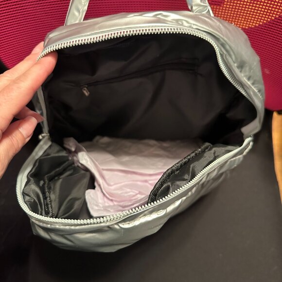 Cosmic Puff Quilted Silver Metallic Backpack NEW - Picture 4 of 7